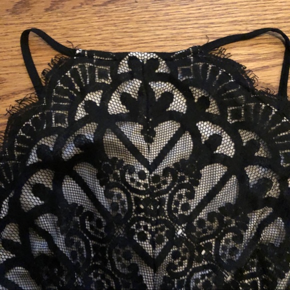 Tobi lace dress - Picture 2 of 4